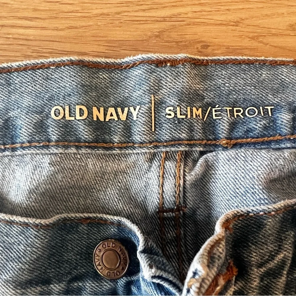 Men's Distressed Blue Jeans